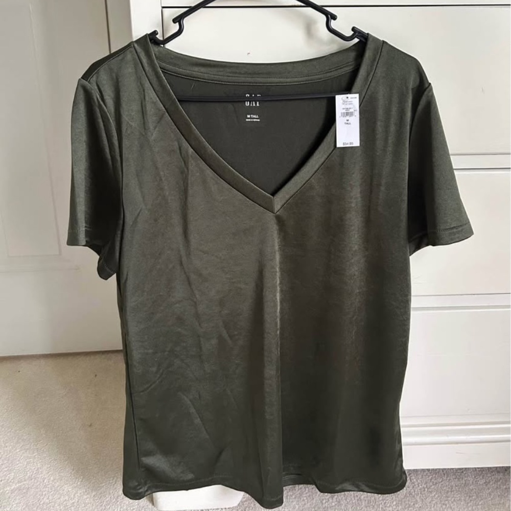 Gap army green shirt